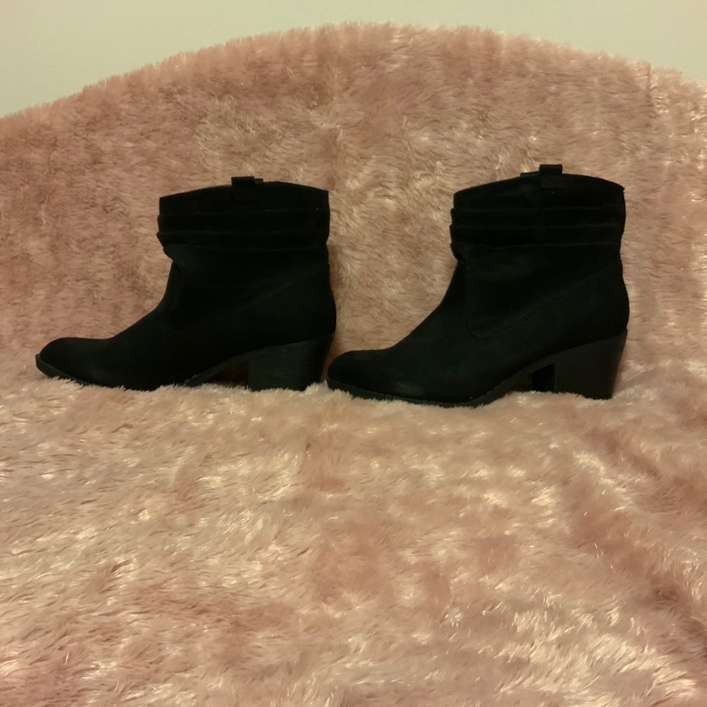 Cute Black Suede Boots